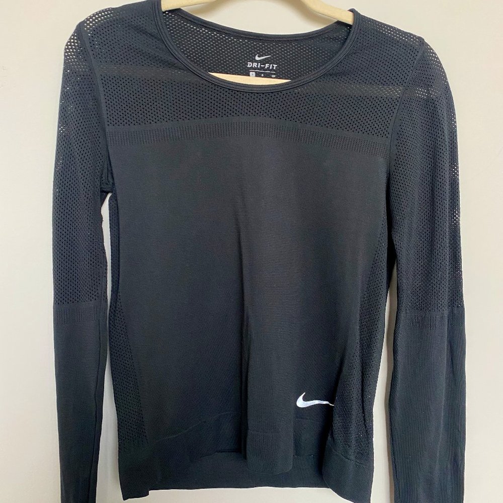 Nike Womens Dri-FIT Long Sleeve Shirt in Black